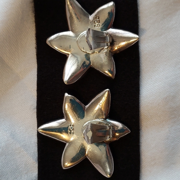 Vtg 925 Silver Clip-on Earrings with light Goldtone Leaf - Picture 2 of 4